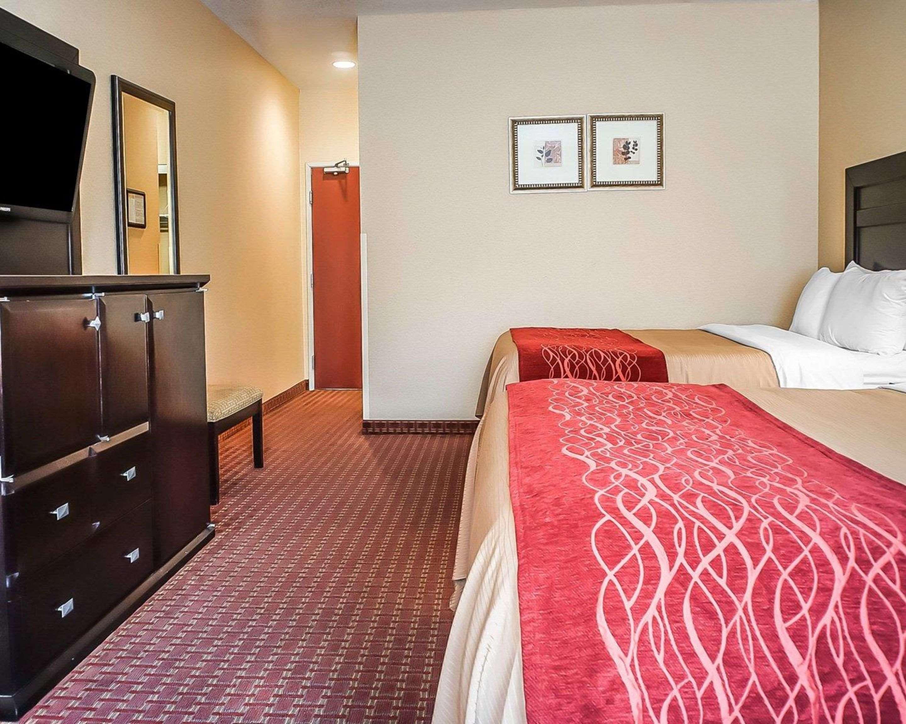 Quality Inn & Suites Розуэлл Экстерьер фото