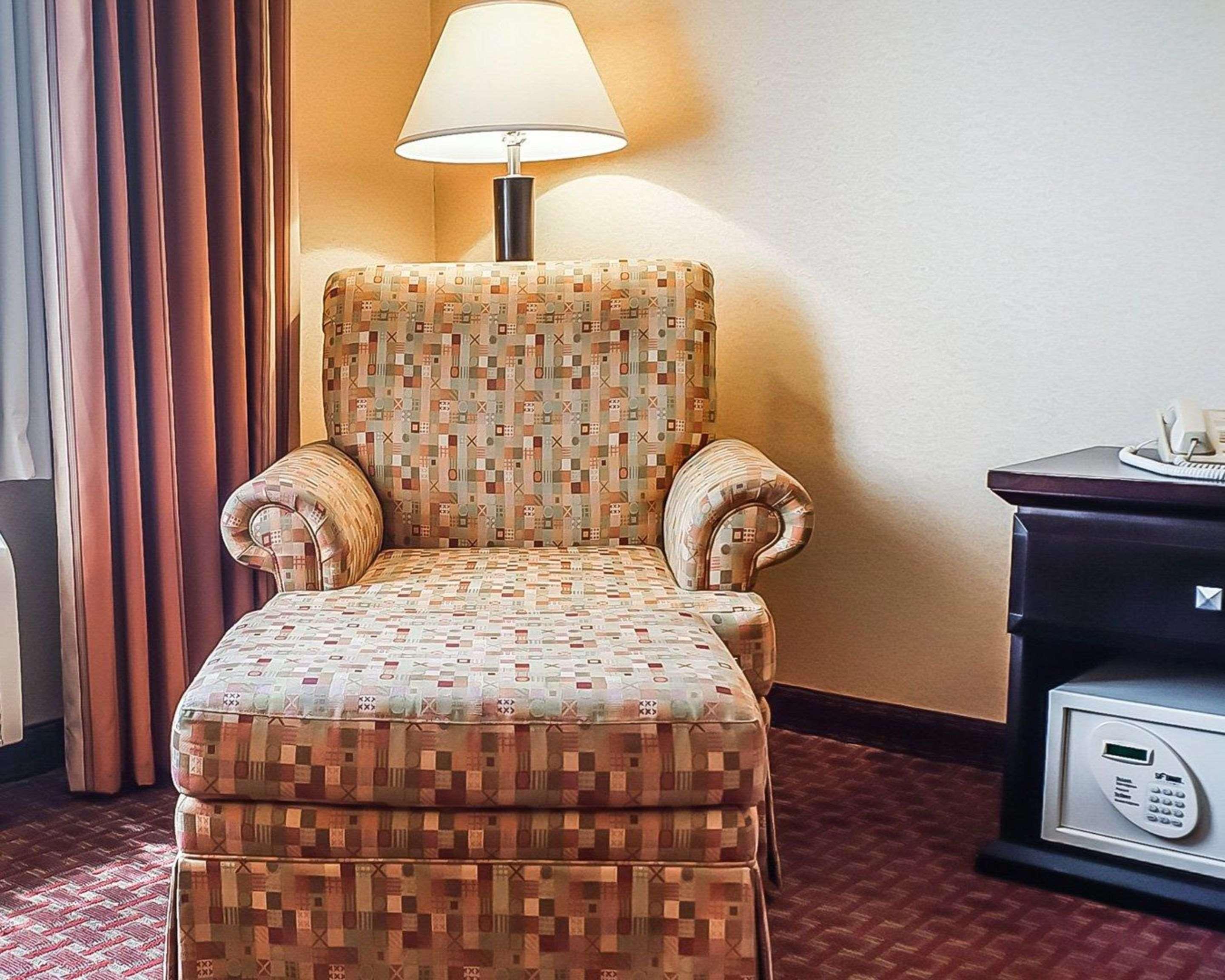 Quality Inn & Suites Розуэлл Экстерьер фото