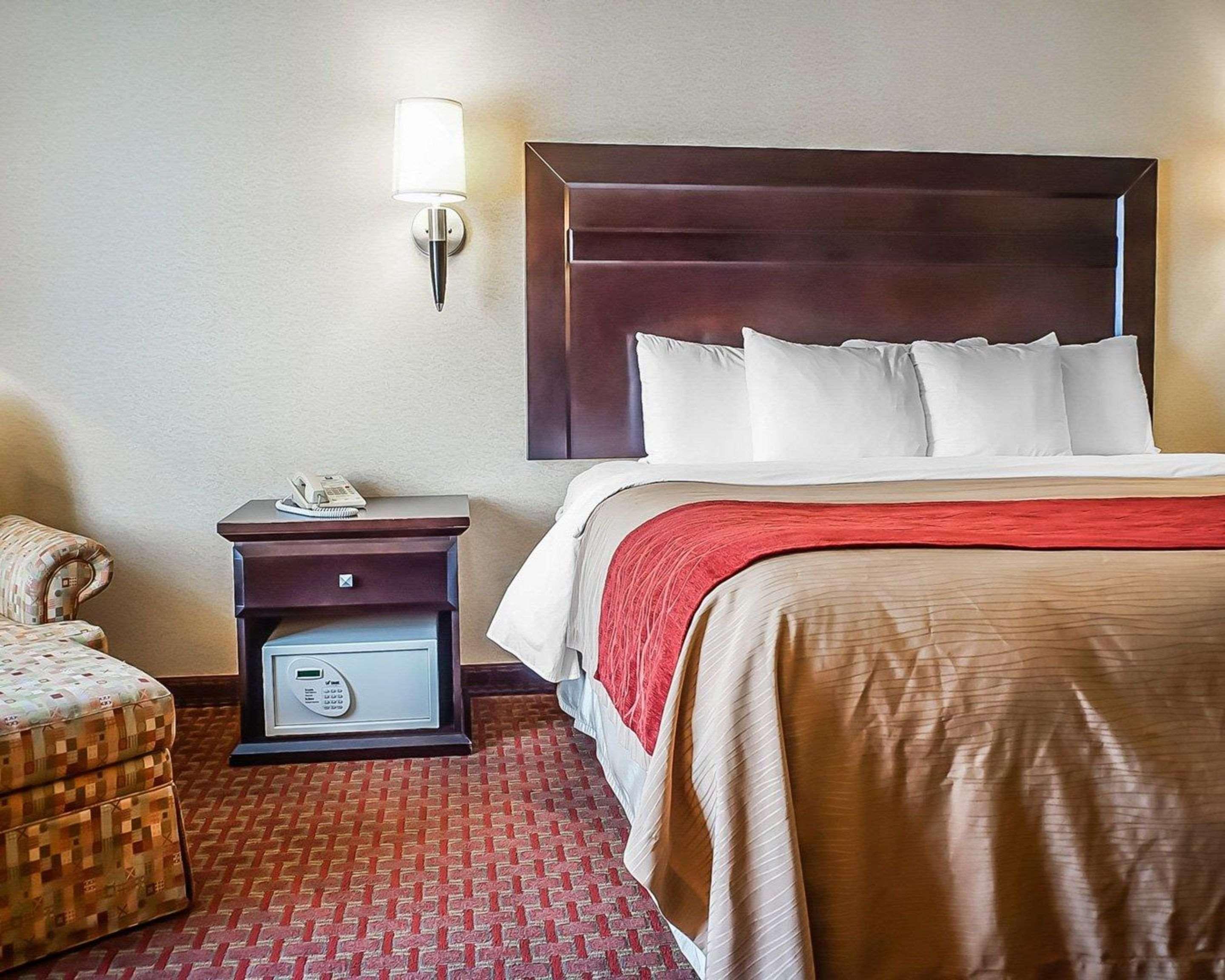 Quality Inn & Suites Розуэлл Экстерьер фото