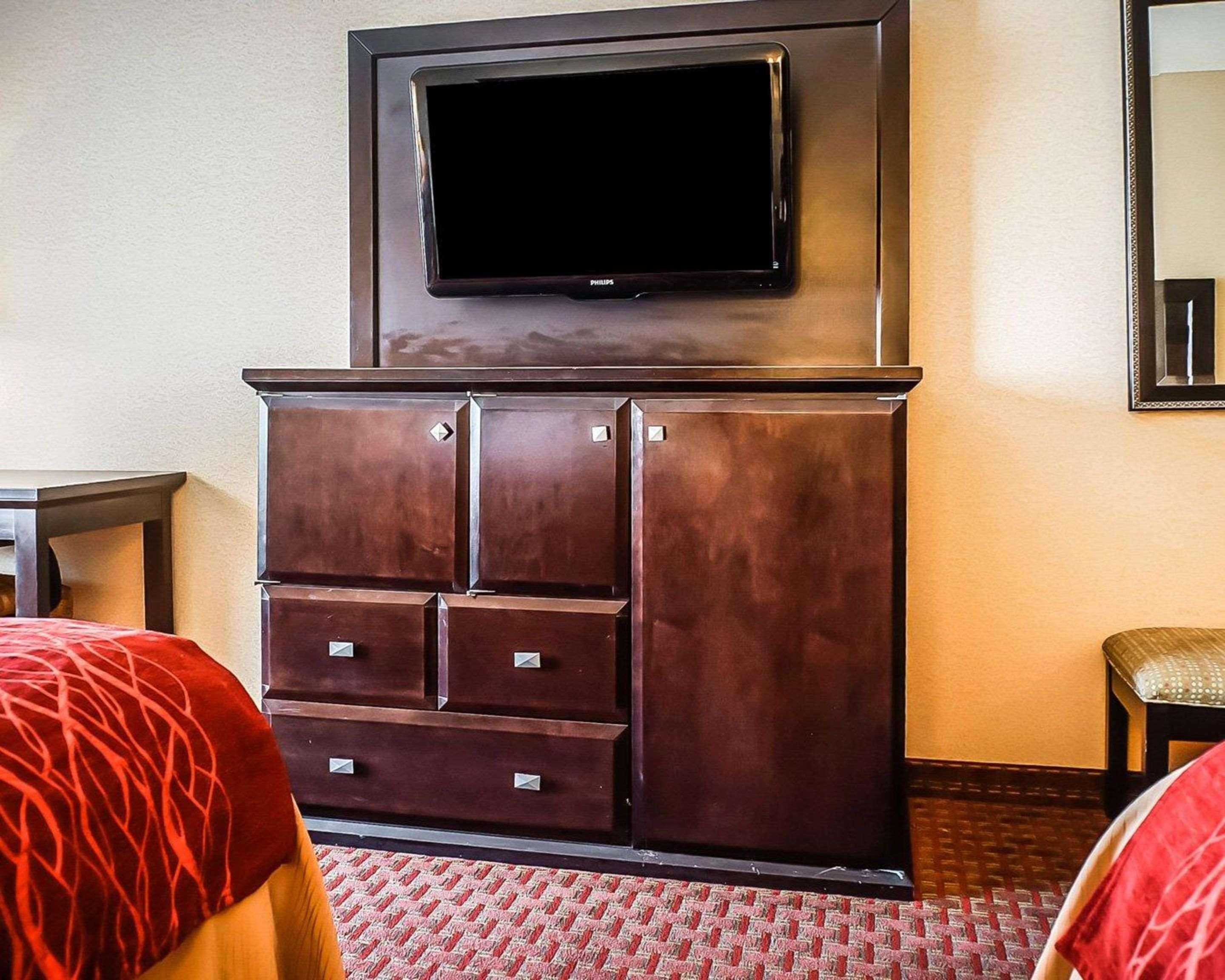Quality Inn & Suites Розуэлл Экстерьер фото