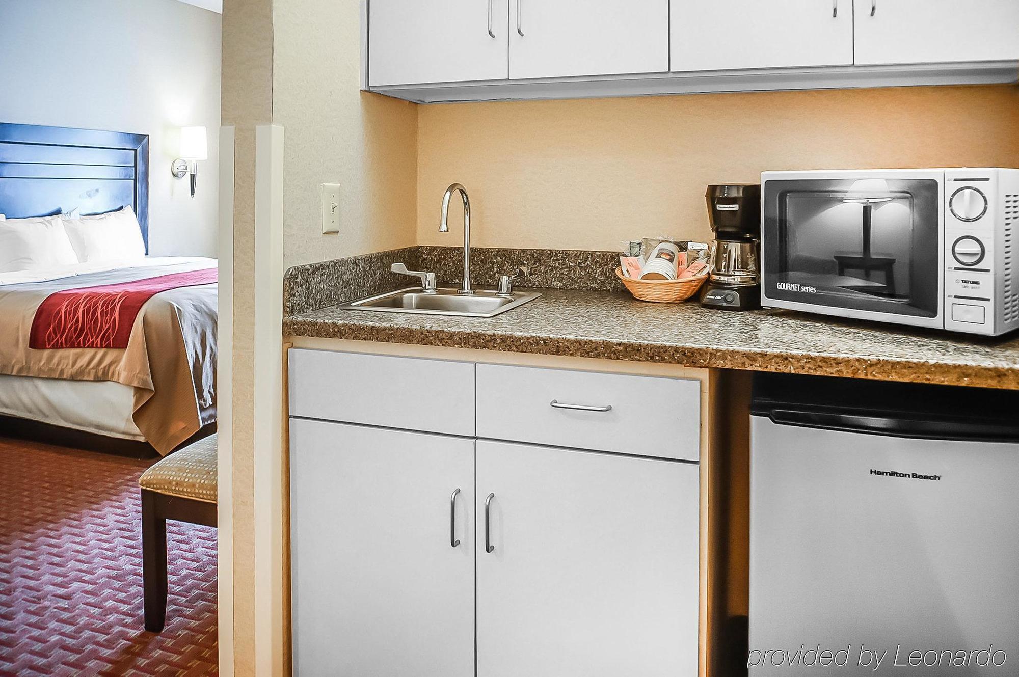 Quality Inn & Suites Розуэлл Экстерьер фото