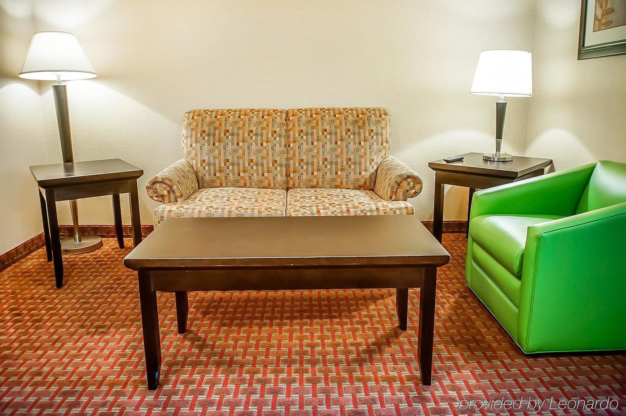 Quality Inn & Suites Розуэлл Экстерьер фото